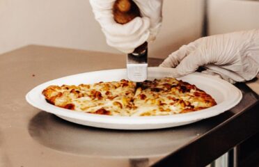 Cruzin Slice Pizza Trailer & Caterer