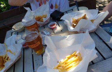 Squatchsami Fish and Chips Food Truck and Outpost, Lincoln City